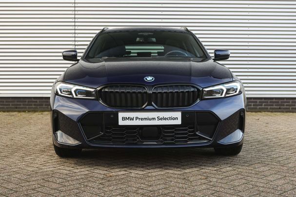 BMW 330 e Touring 215 kW image number 20