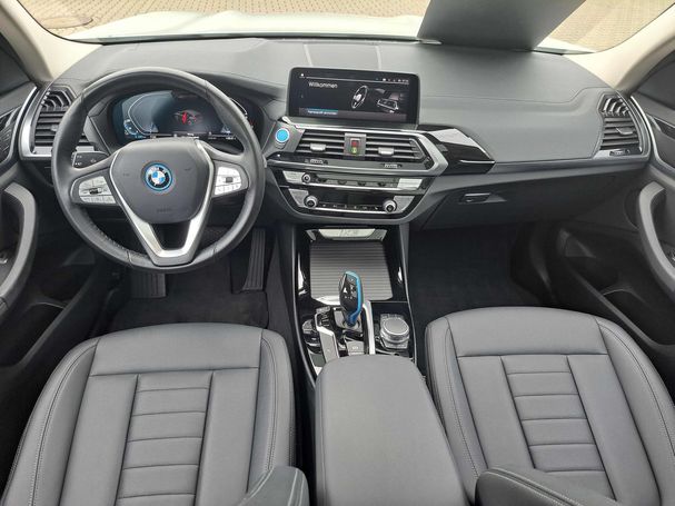 BMW iX3 Inspiring 210 kW image number 15