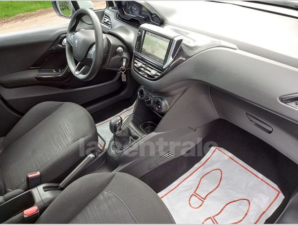 Peugeot 208 BlueHDi 100 75 kW image number 5