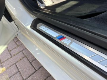 Car image 48