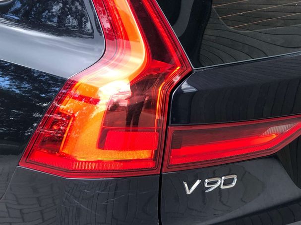 Volvo V90 D4 AWD Momentum 140 kW image number 9