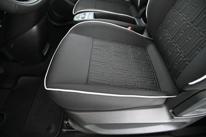 Car image 26