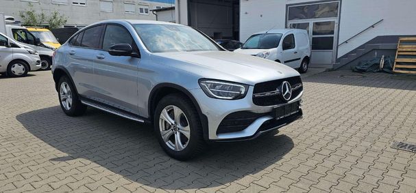 Mercedes-Benz GLC 300 e AMG 4Matic 225 kW image number 2