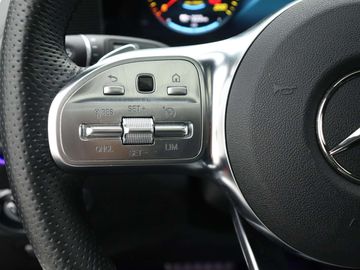 Car image 32