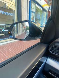 Car image 29