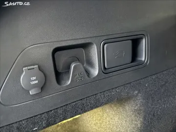 Car image 34