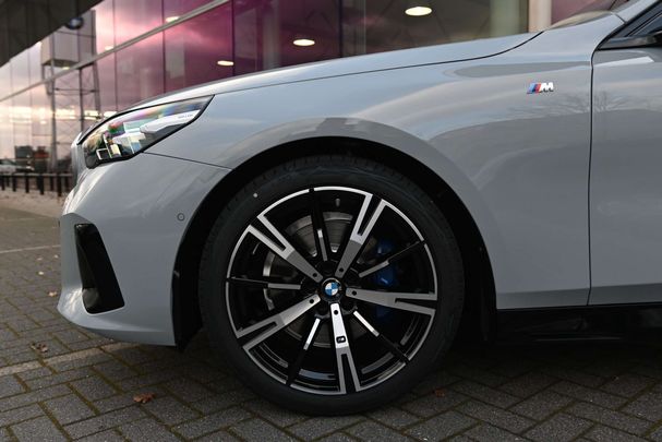 BMW 520i 140 kW image number 37