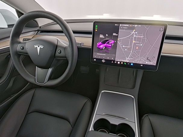 Tesla Model 3 208 kW image number 14