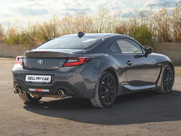 Car image 2