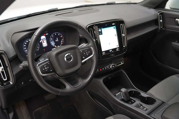 Volvo XC40 T2 95 kW image number 13