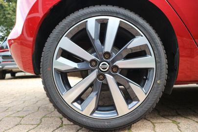 Car image 26