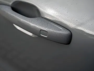 Car image 35