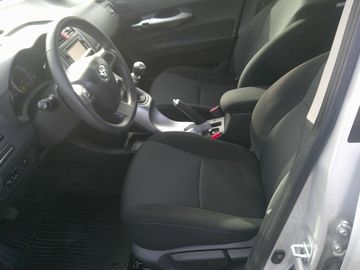 Car image 11