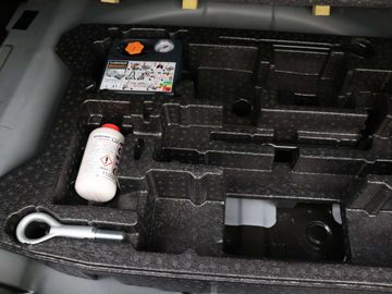 Car image 36