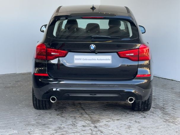 BMW X3 xDrive20i Advantage 135 kW image number 4