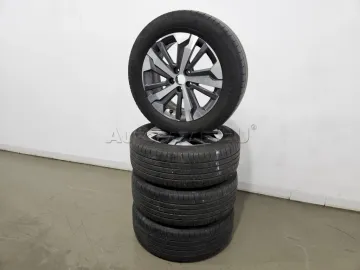 Car image 35