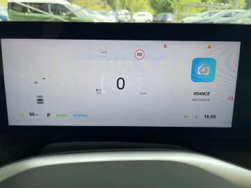 Car image 36