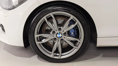 Car image 37