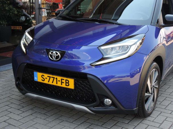 Toyota Aygo X 1.0 VVT-i 53 kW image number 6