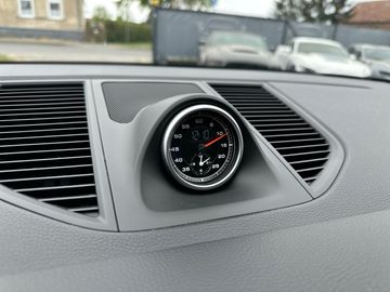 Car image 35