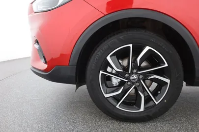 Car image 30