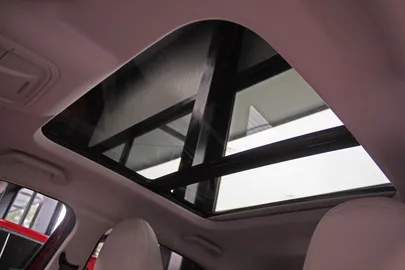 Car image 27