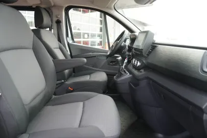 Car image 29