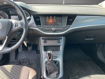 Car image 14