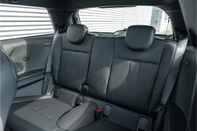 Car image 42