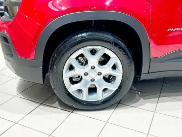 Car image 25