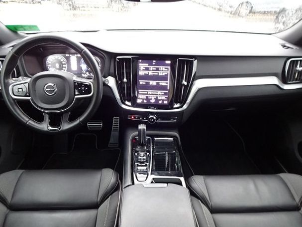 Volvo V60 T8 R Design AWD 288 kW image number 6