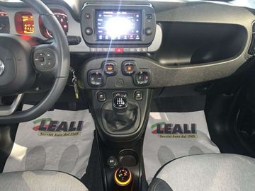 Car image 14