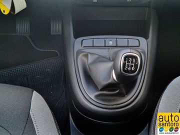 Car image 30