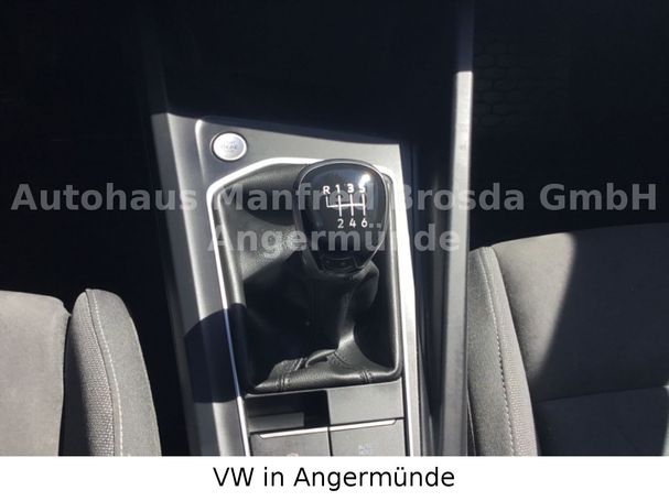 Volkswagen Golf eTSI Style 96 kW image number 17