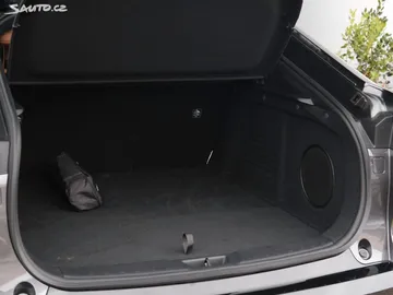 Car image 35