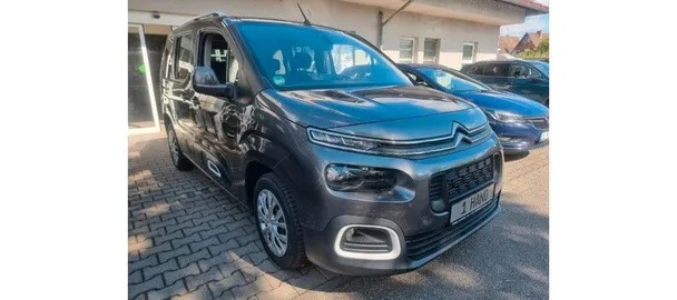Car image 2