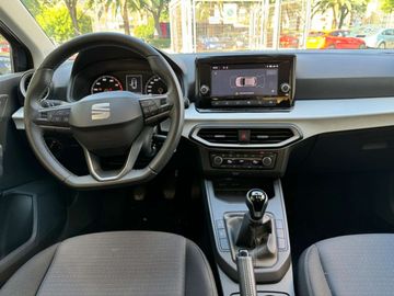 Car image 10