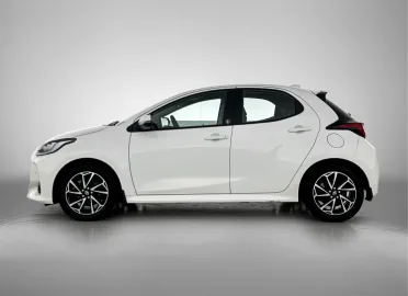 Car image 3