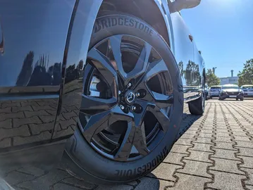 Car image 27