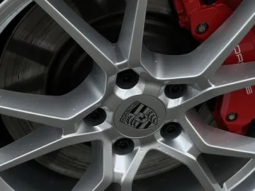 Car image 30