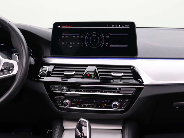 BMW 520i Touring 135 kW image number 3