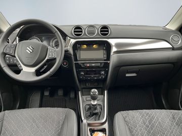 Car image 10