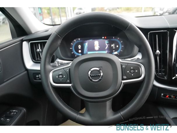 Volvo XC60 B4 Momentum Pro 145 kW image number 8