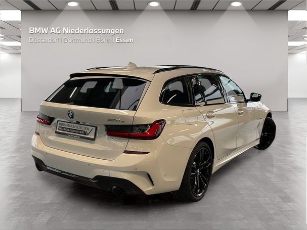 BMW 330 e Touring M Sport 215 kW image number 4