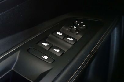 Car image 38