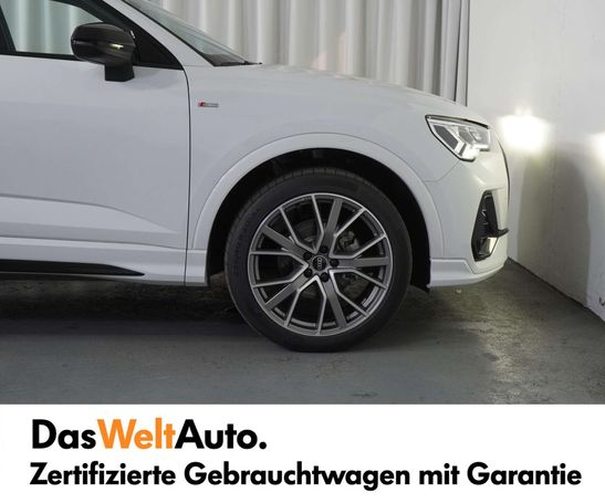 Audi Q3 35 TFSI S-line 110 kW image number 5