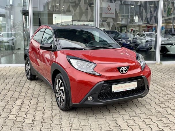 Toyota Aygo X 53 kW image number 2