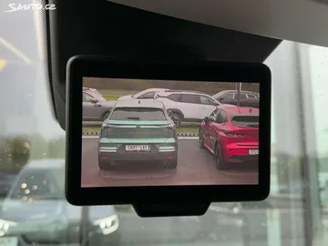 Car image 30