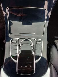 Car image 36