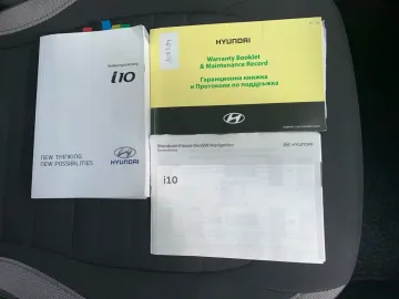 Car image 30